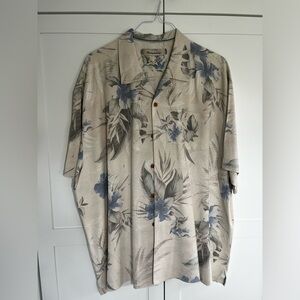 Tommy Bahama Cream with Blue Floral Button-Up XXL